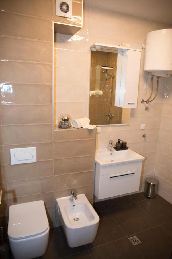 Apartment Divine โมสตาร์ ภายนอก รูปภาพ