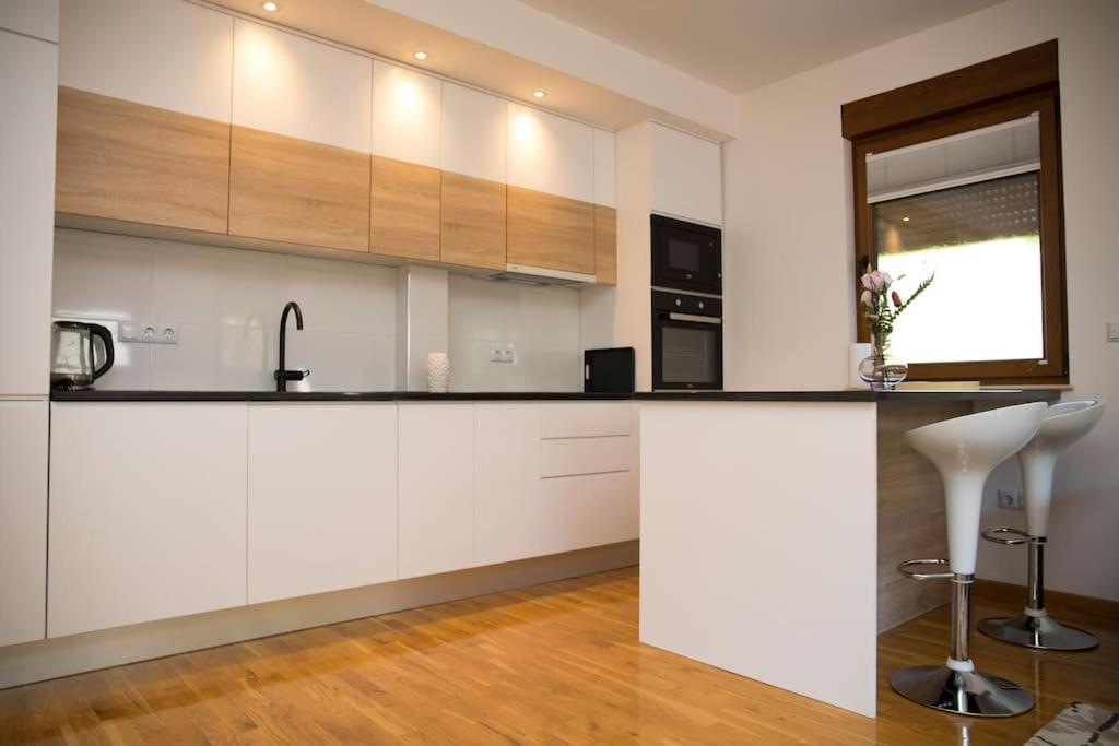 Apartment Divine โมสตาร์ ภายนอก รูปภาพ